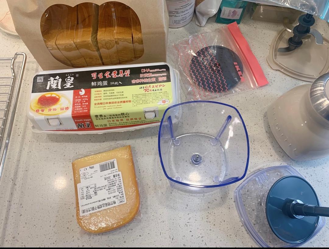 🍞🍳云朵蛋烤吐司（完美周末早午餐1）的做法 步骤1