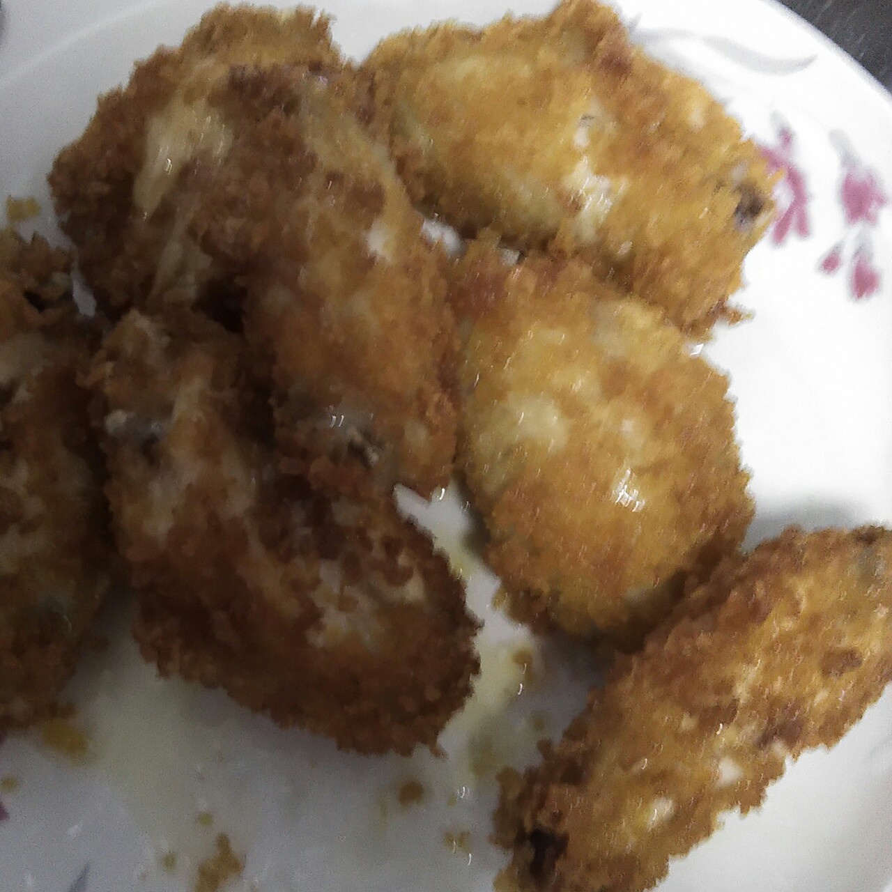 面包糠炸鸡翅