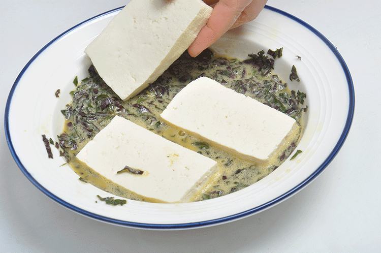 紫苏煎豆腐的做法 步骤8