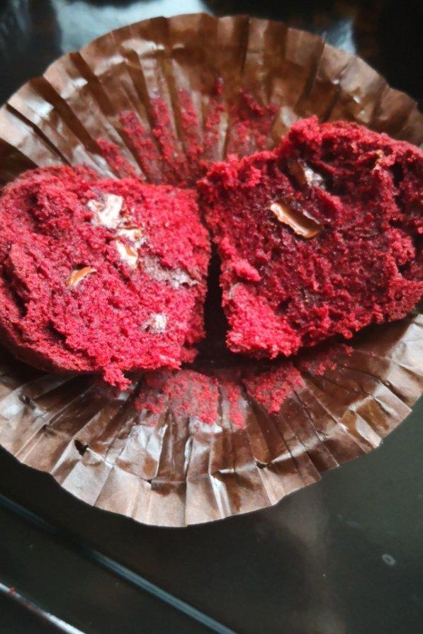 爆浆红丝绒纸杯蛋糕