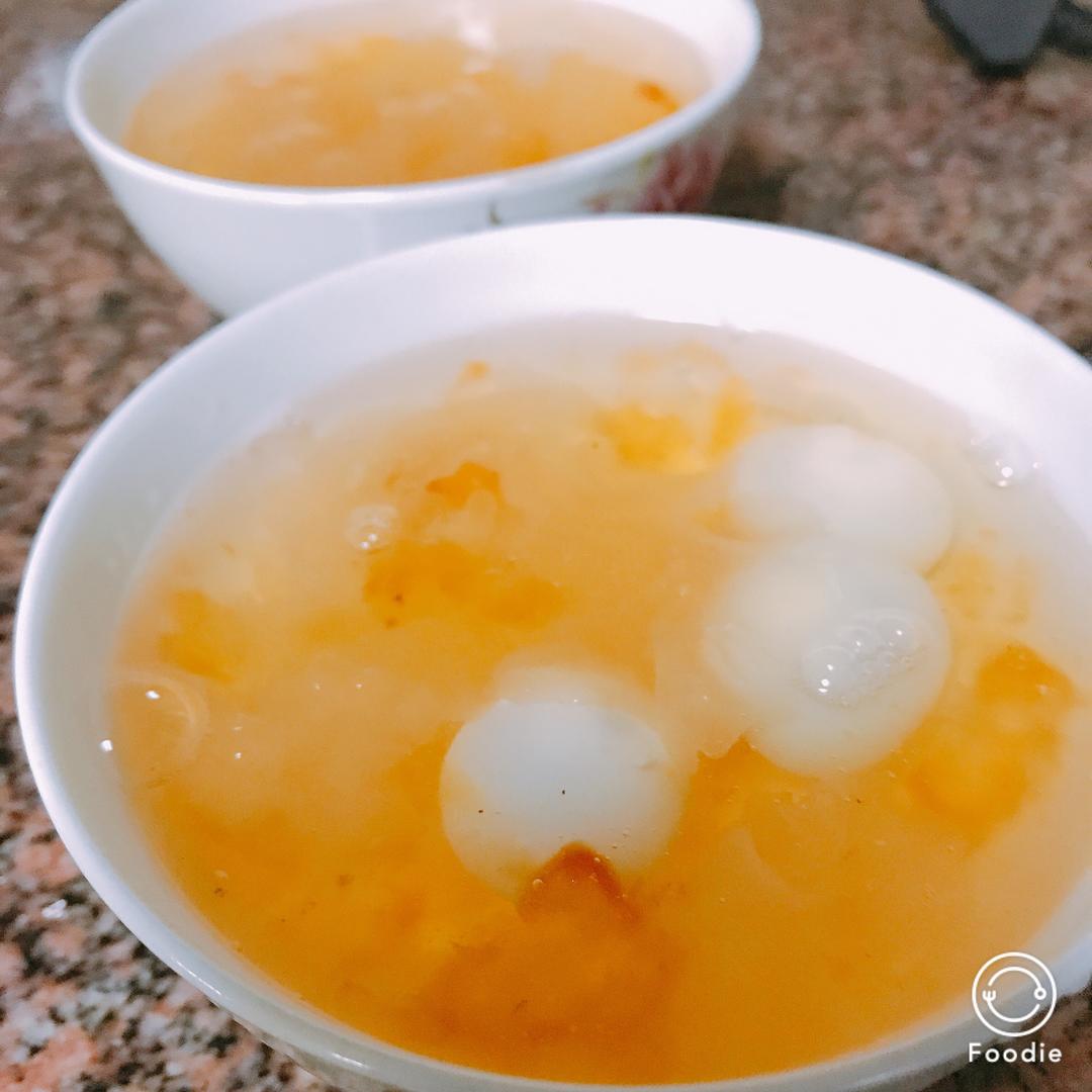 雪耳鸡蛋炖桃胶