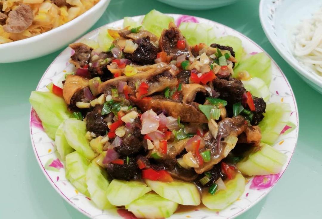 做法详细的浇汁牛肉夹沙