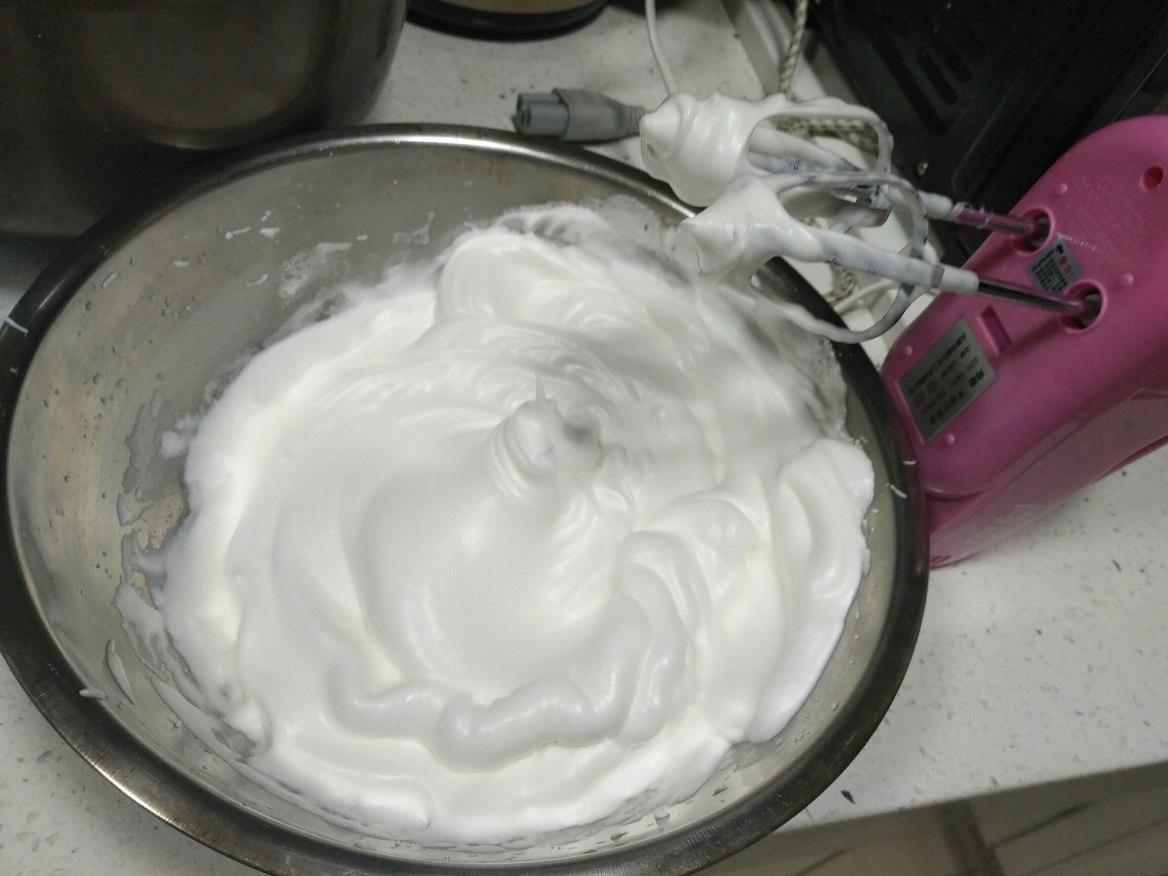 软绵绵牛奶蛋糕的做法 步骤2