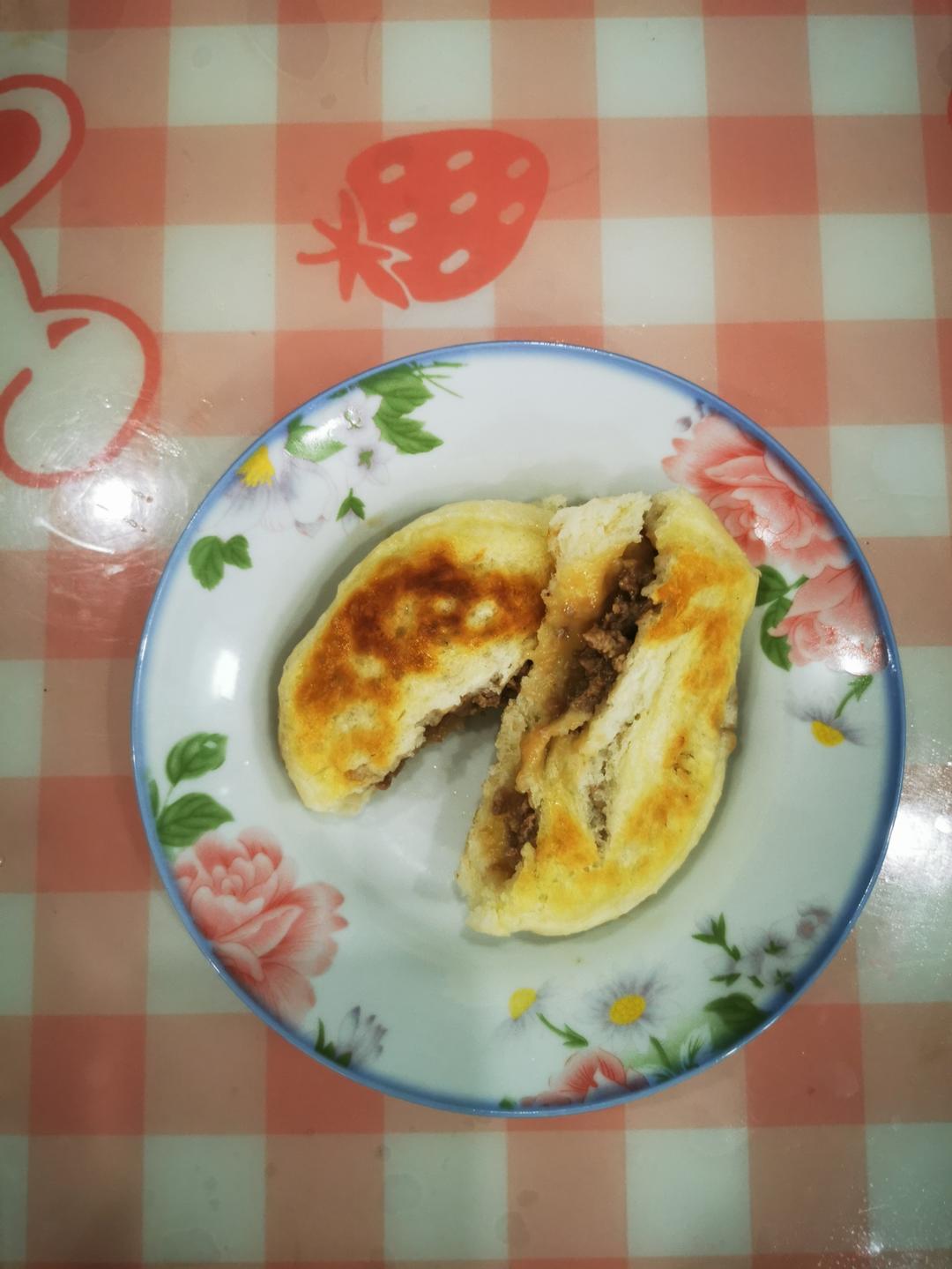 一斤面八两水，夜市爆火的鲜肉饼，做法配方告诉你，凉了也不会硬