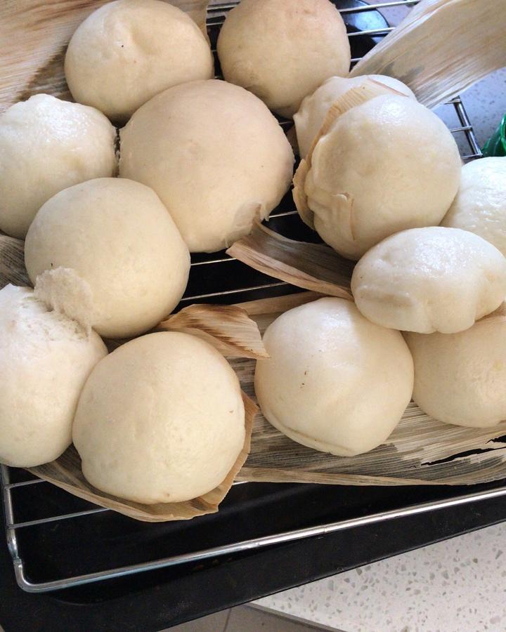 松软香甜的奶黄包，很快就可以搞定。