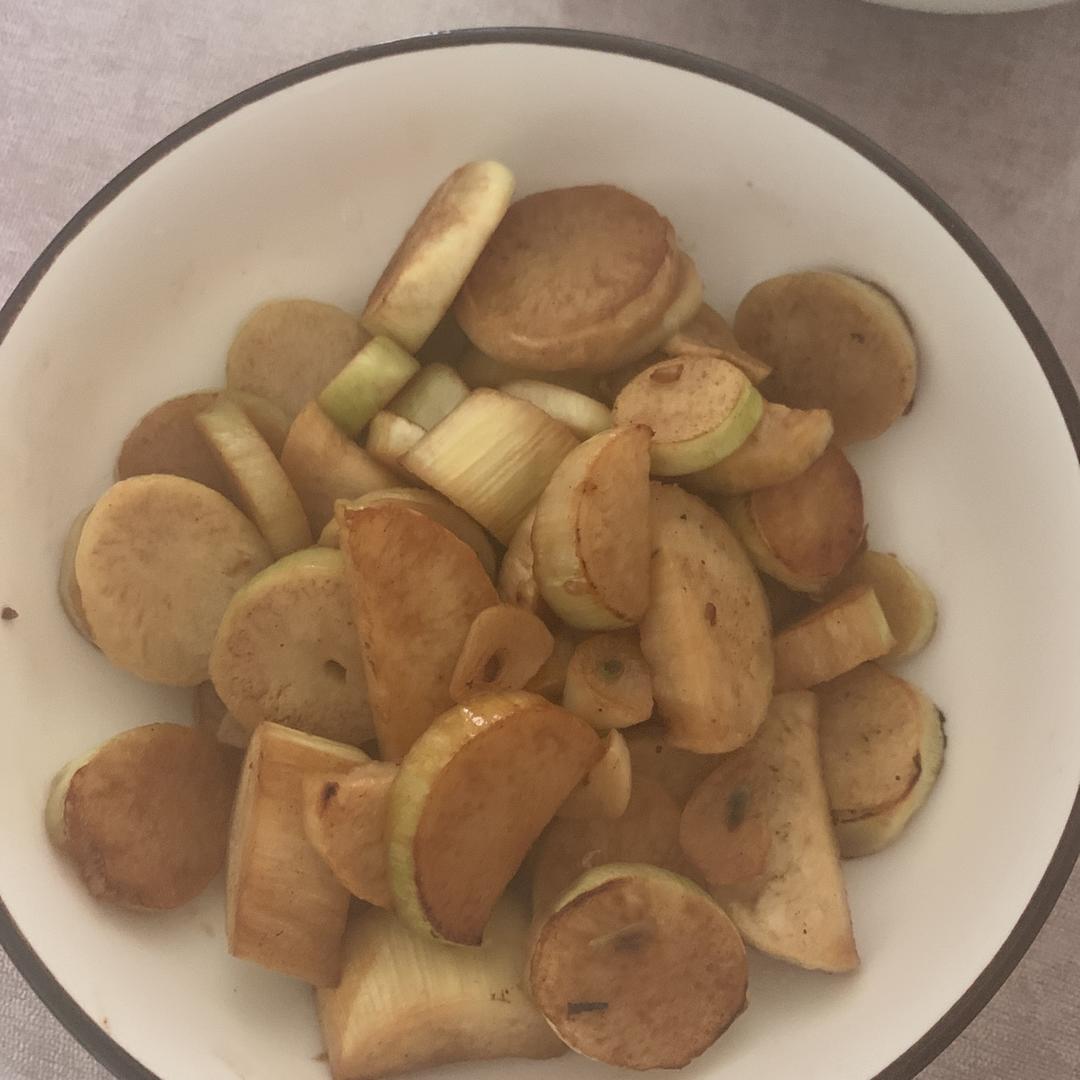 素炒茭白