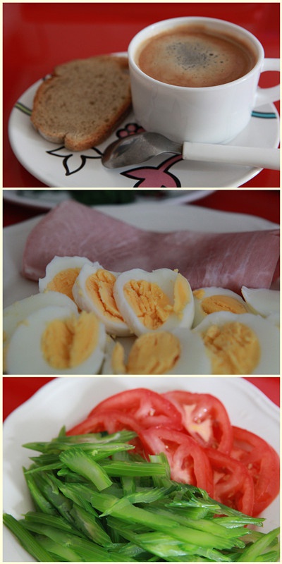 13天减肥法のDay3：清咖面包+火腿鸡蛋生菜+西芹番茄水果