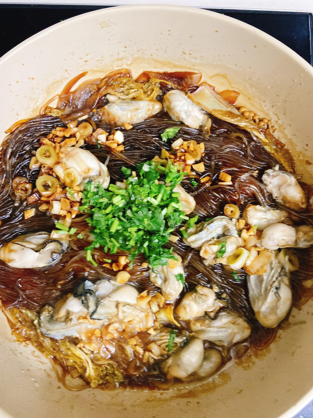 隔壁邻居闻到都馋哭了的生蚝粉丝煲