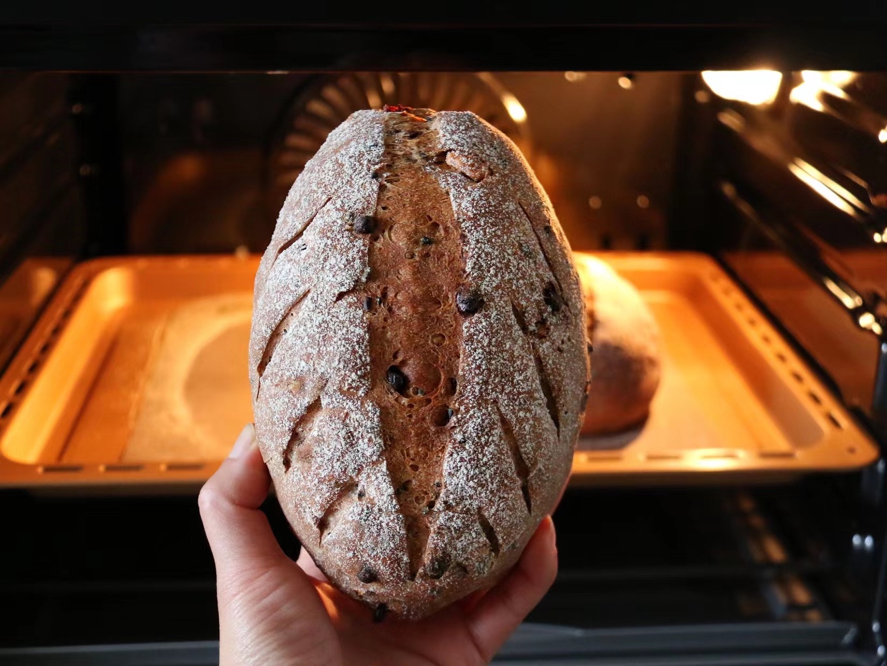 黑麦全麦·核桃巧克力欧包——复刻健康面包12的做法