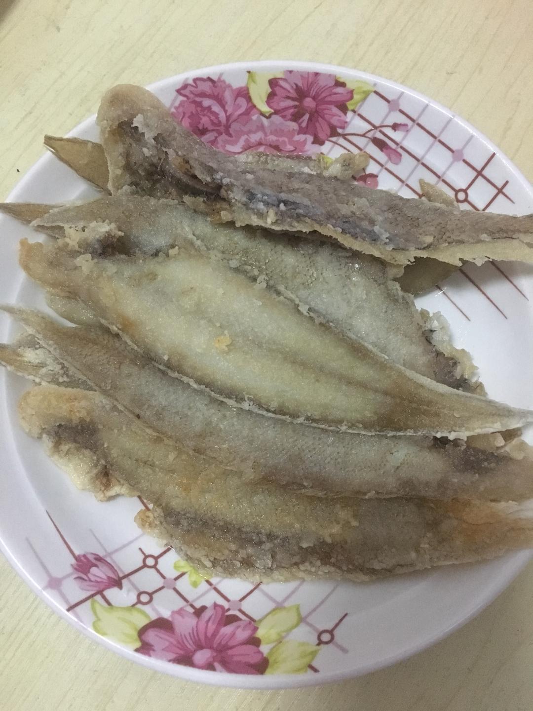 油炸龙舌鱼的做法