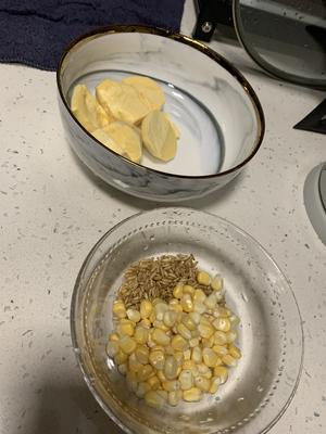 营养米糊-番薯玉米燕麦糊的做法 步骤1