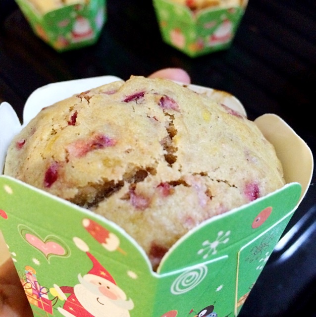 又快又美的草莓香蕉麦芬（杯子蛋糕）