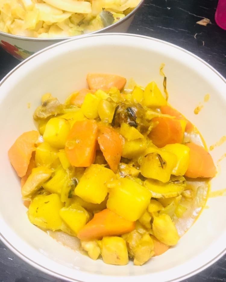 咖喱鸡肉饭