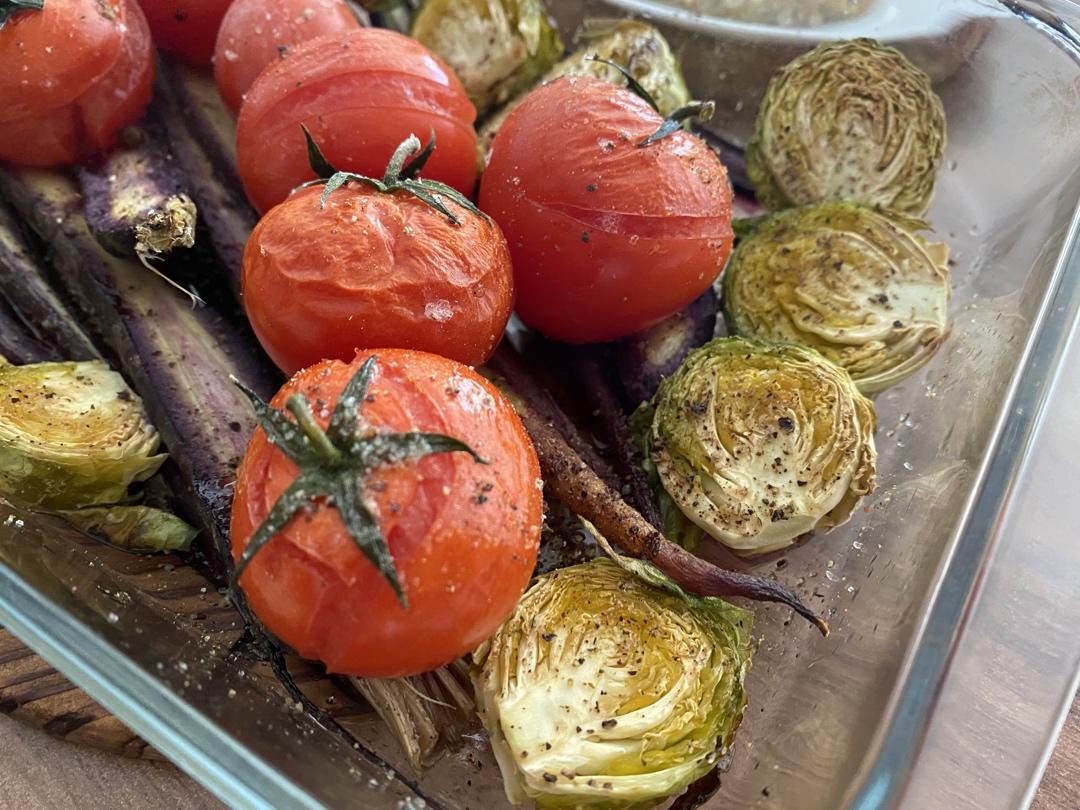 香烤孢子甘蓝胡萝卜