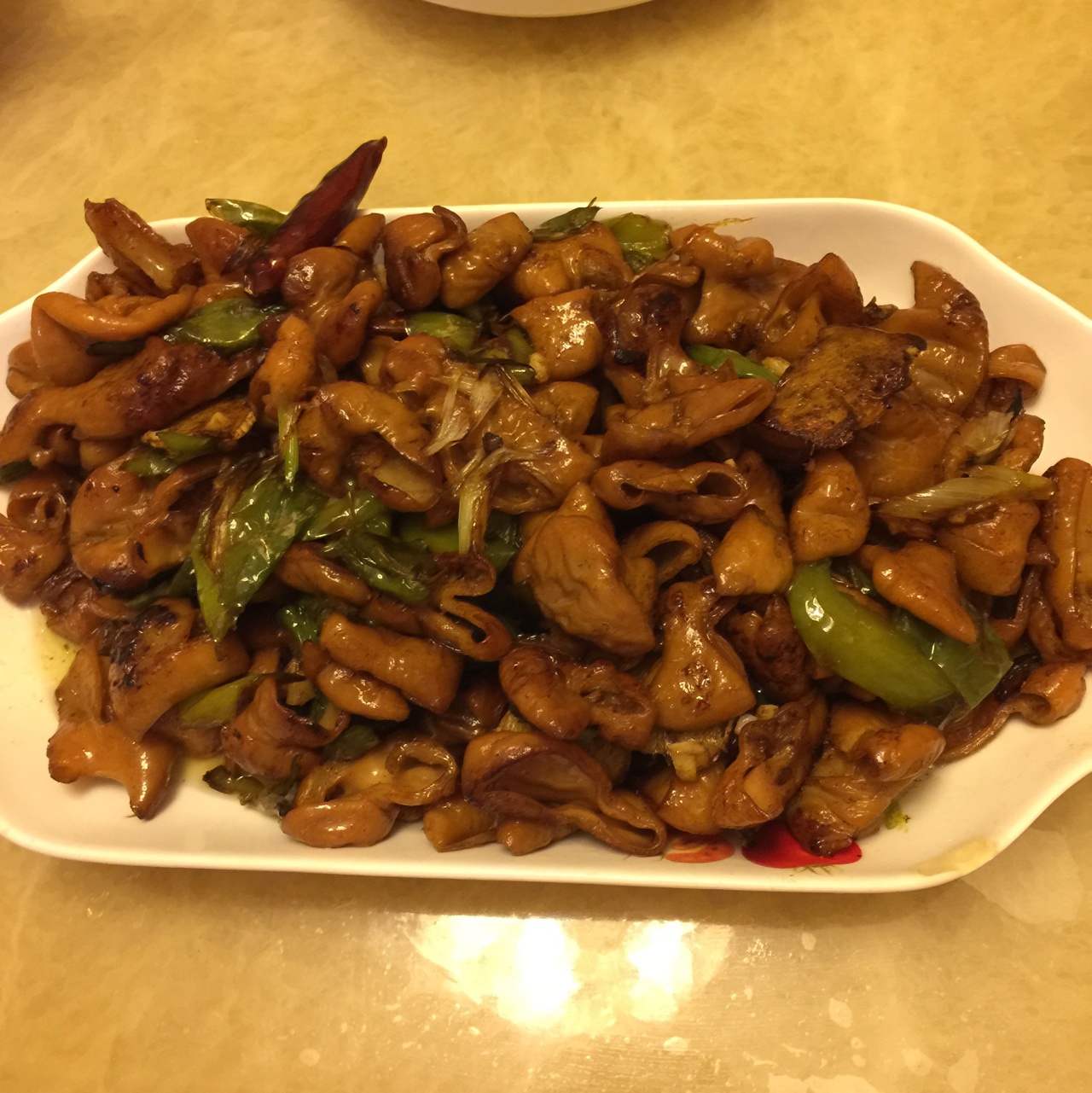 好吃到爆火爆肥肠