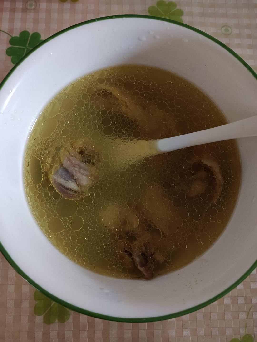 鲜美无敌：清炖鸡汤🐔