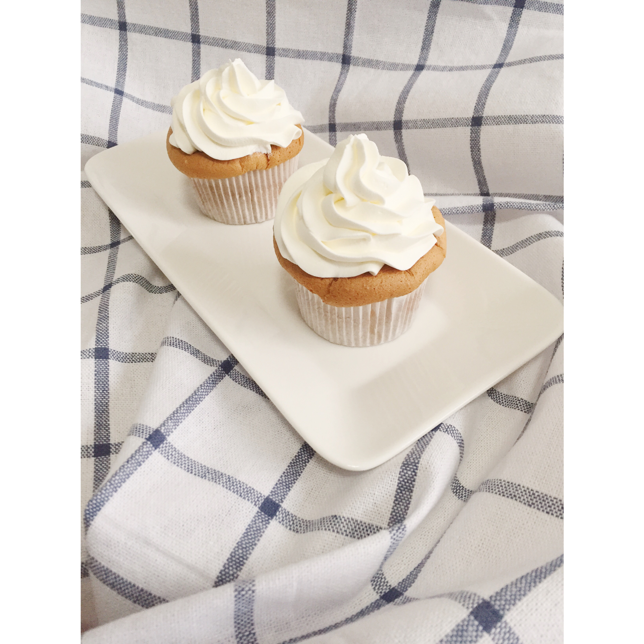 淡奶油纸杯蛋糕