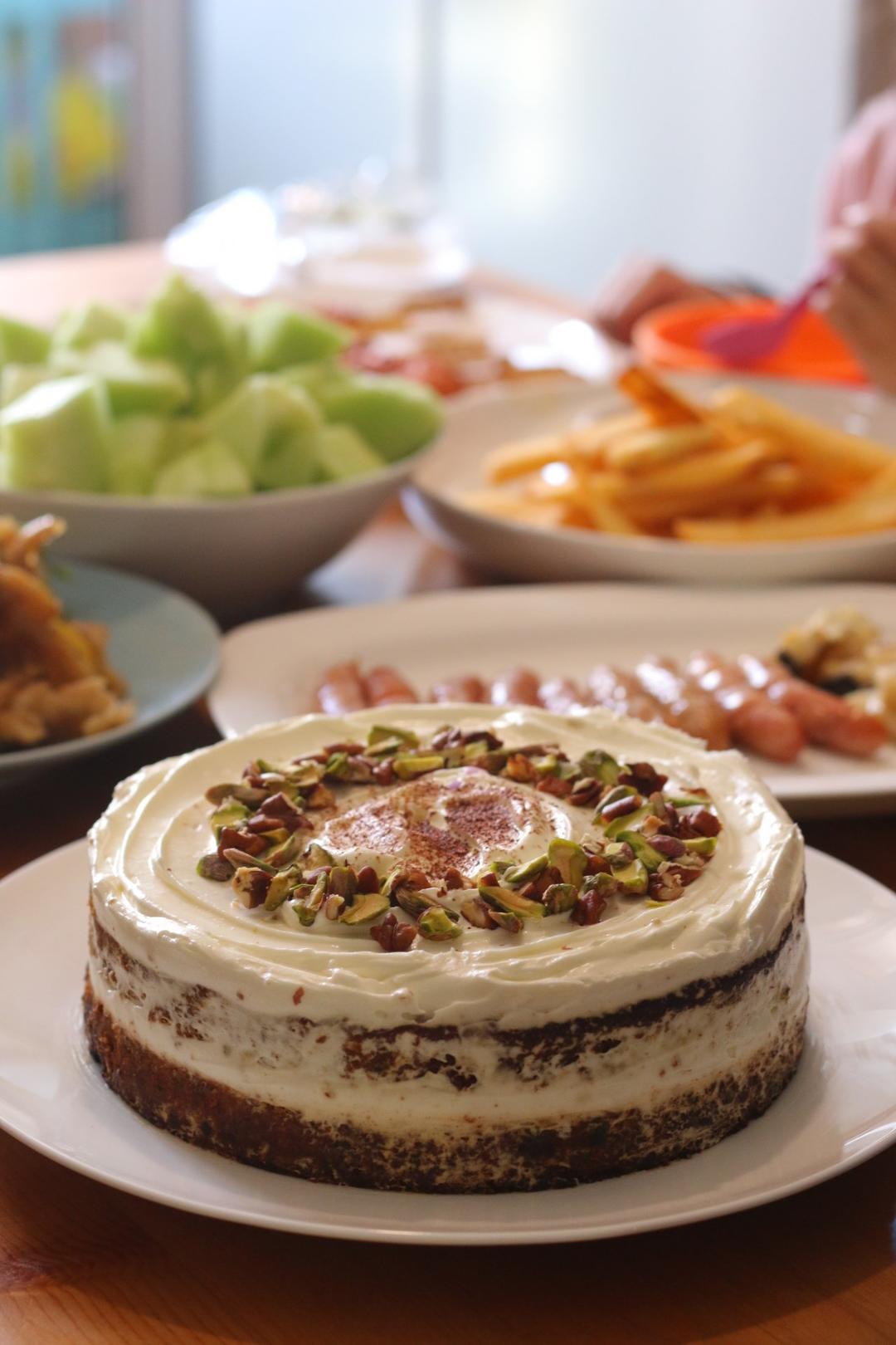 坚果胡萝卜蛋糕/香甜不腻的改良配方+装饰手法/烘焙视频蛋糕篇12「美式蛋糕」