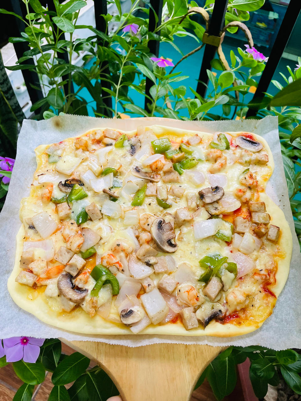 香香脆脆的薄底披萨