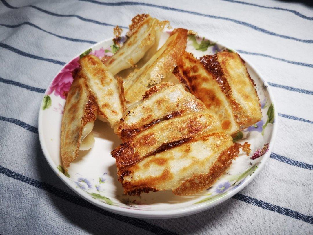 三鲜锅贴