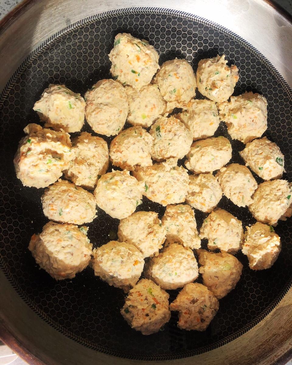 鸡肉丸子汤