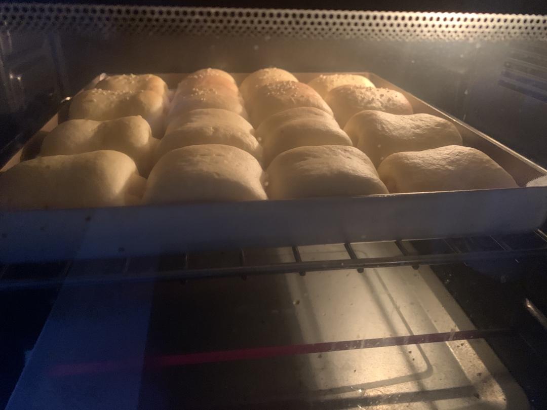 手揉面包—牛奶卷