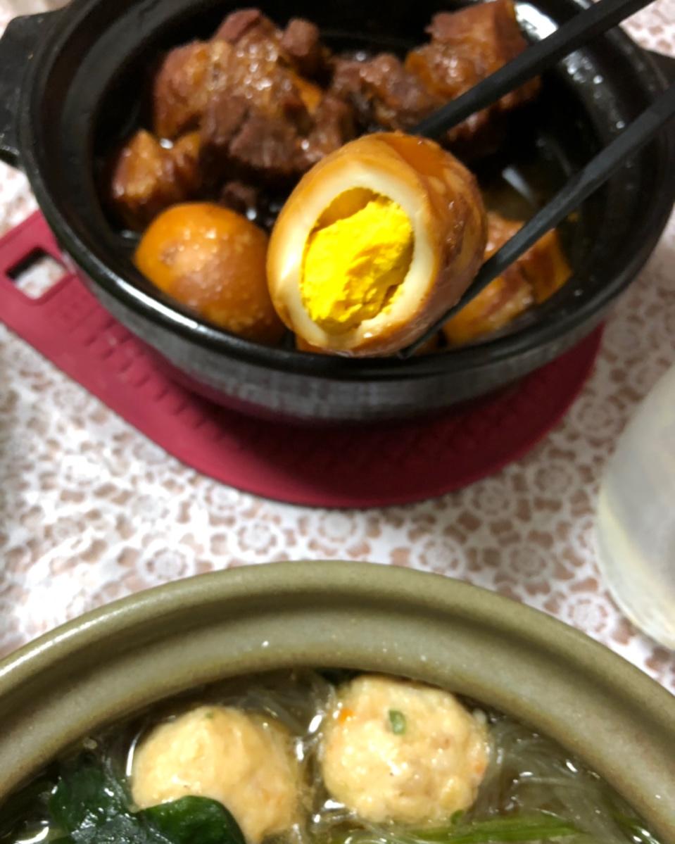 吃着碗里望着锅里的红烧肉