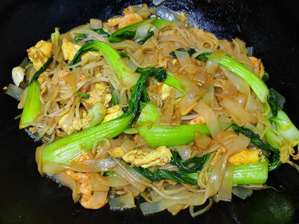 路边摊的炒河粉