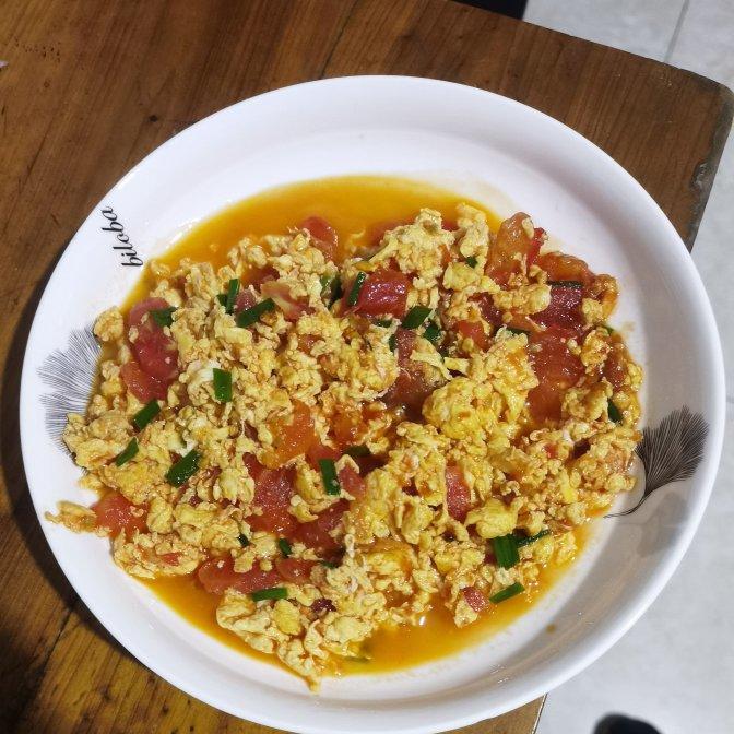 西红柿炒鸡蛋时，多加这一步，鸡蛋香嫩又入味