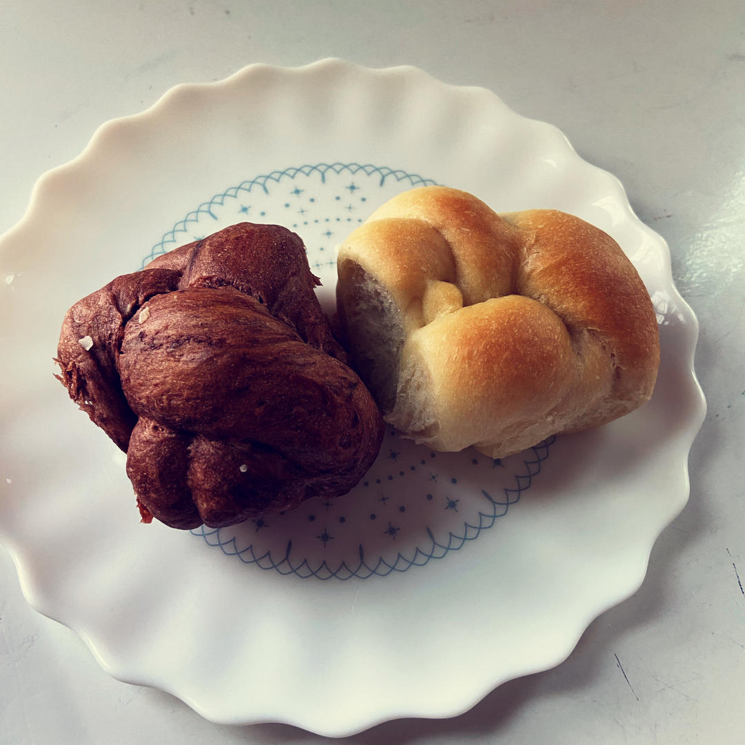 吃不腻的老面包 | 升级版更柔软绵密细腻水润 | 奶香十足可拉丝哟 | 爆炸好吃的早餐包