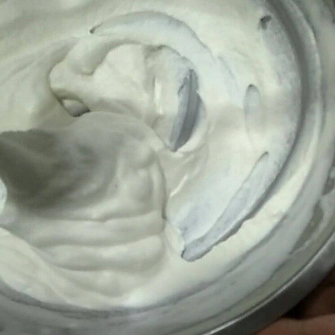 淡奶油打发 手动 漏勺法的做法