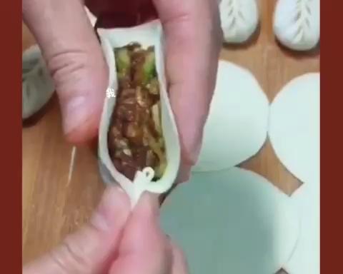 柳叶饺子包法(视频版)的做法