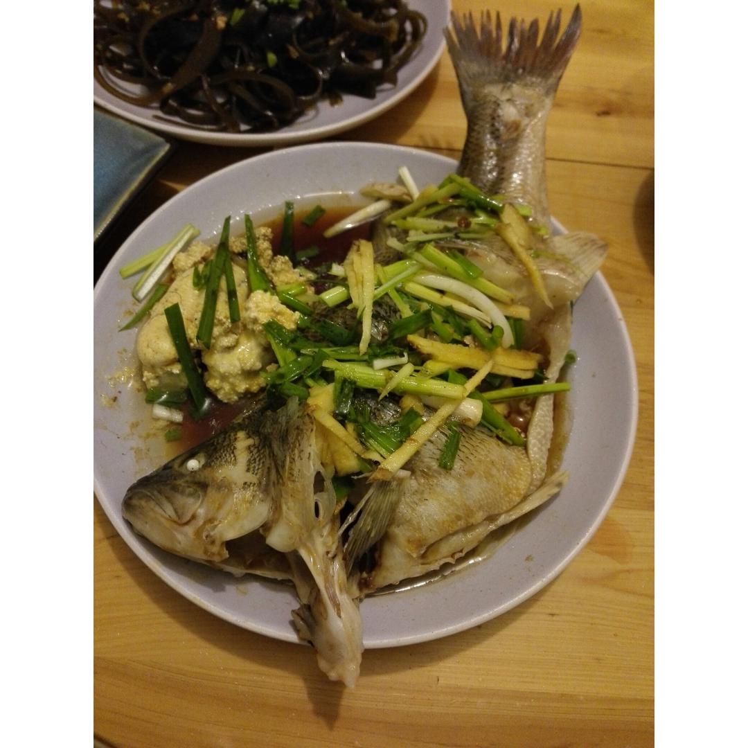 清蒸鲈鱼