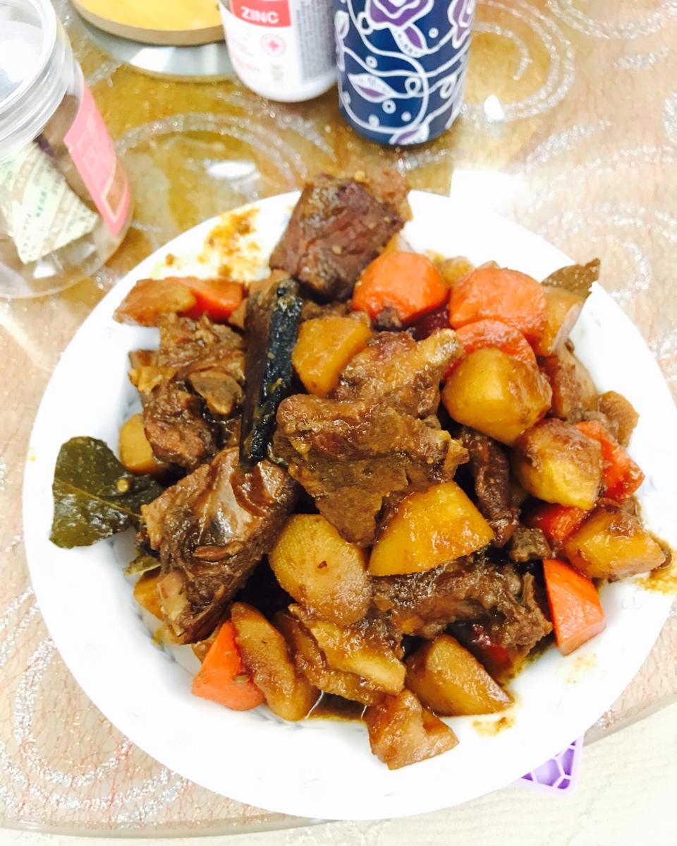 土豆烧排骨