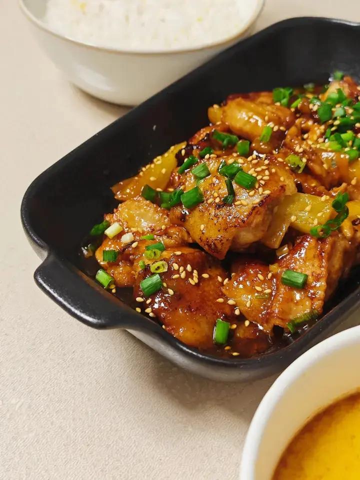 菠萝鸡翅！把骨头换成菠萝！也太好吃了吧！