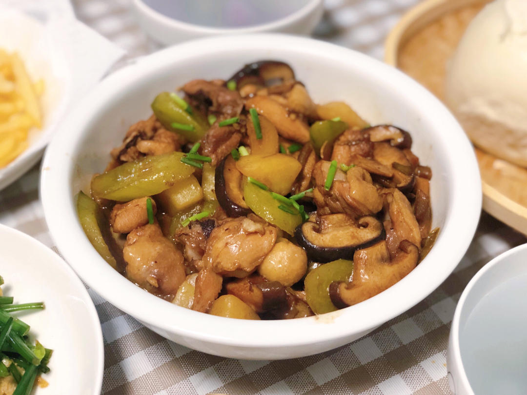 冬菇焖鸡