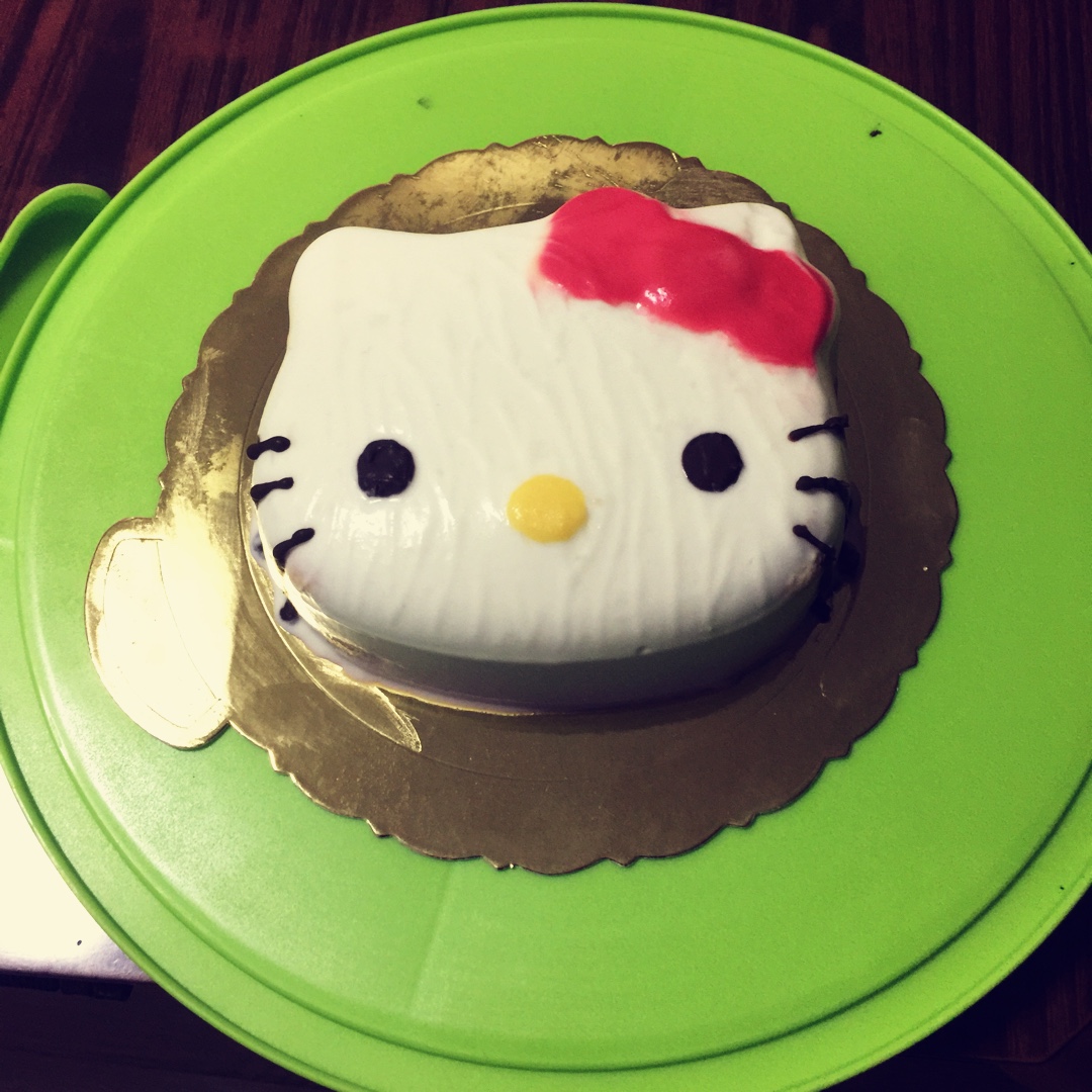 Hello Kitty 酸奶慕斯