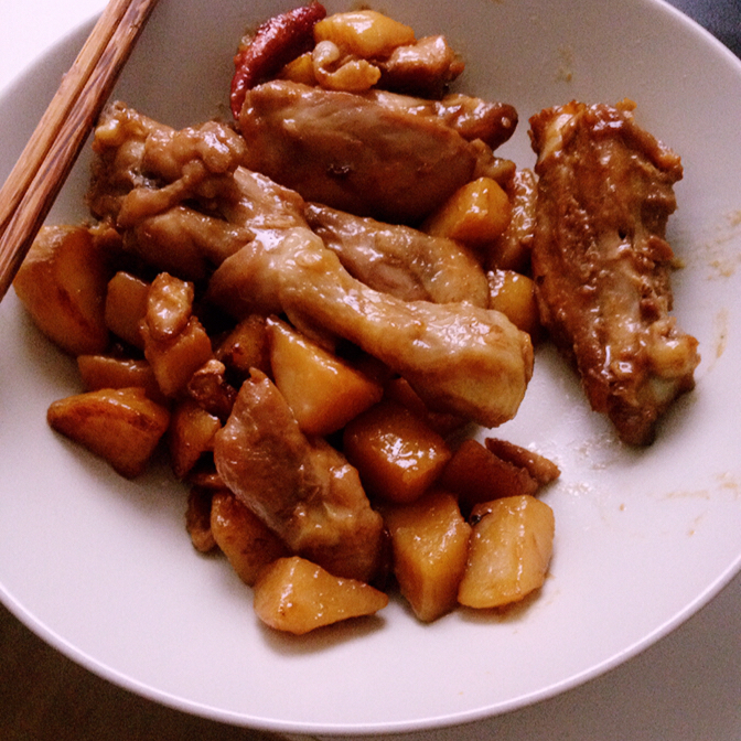 土豆炖鸡块