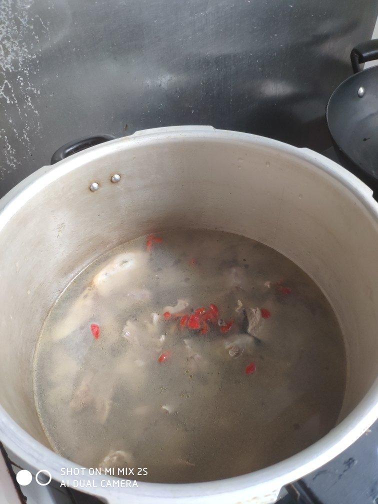 清炖老鸭汤
