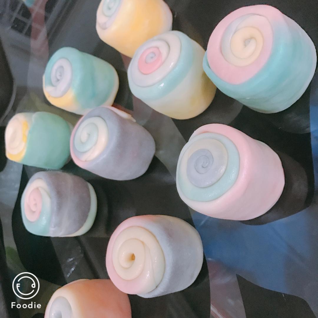 彩虹蛋黄酥（独角兽蛋黄酥）