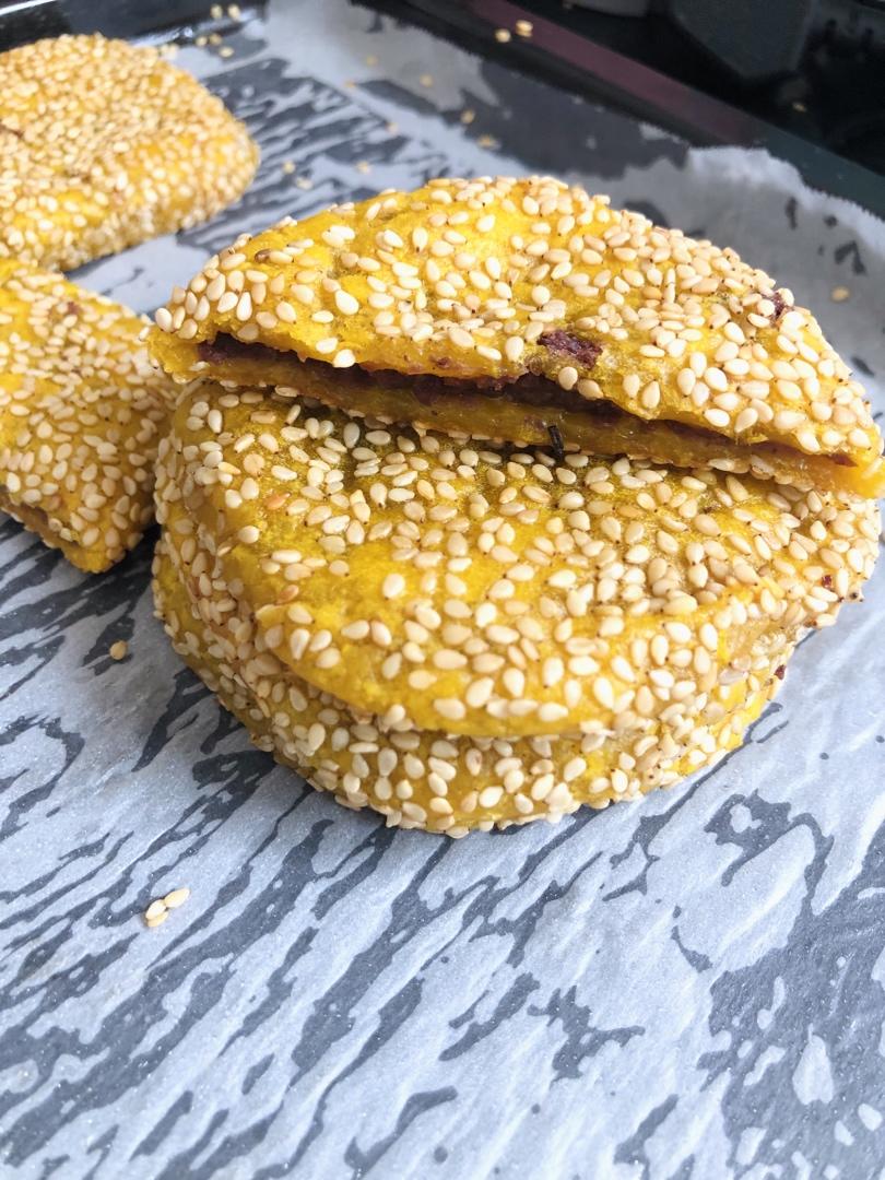 芝麻红豆南瓜饼