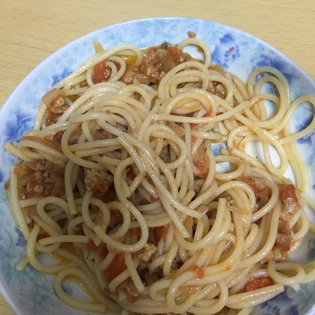番茄肉酱意大利面