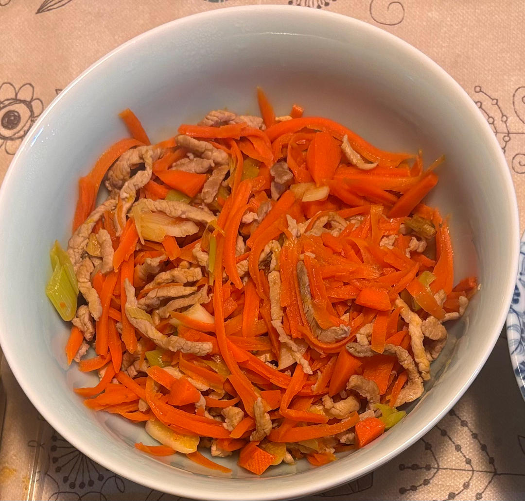胡萝卜炒肉