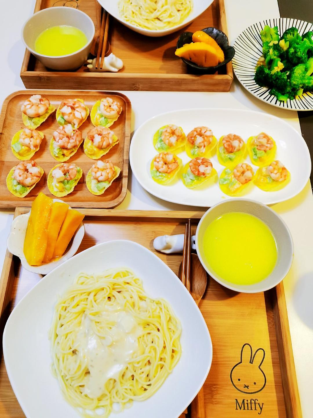 薯片牛油果大虾沙拉