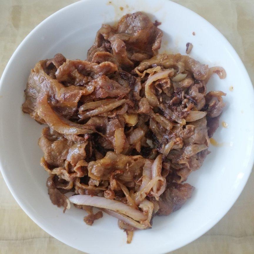 炒牛肉卷