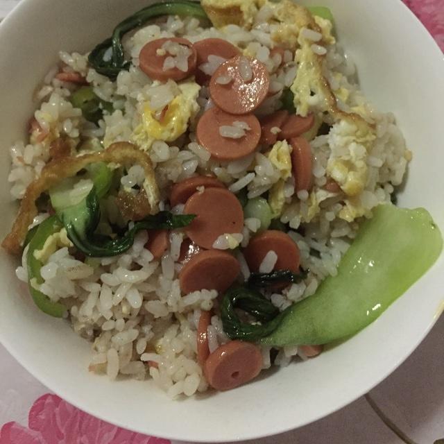 鸡蛋火腿炒饭