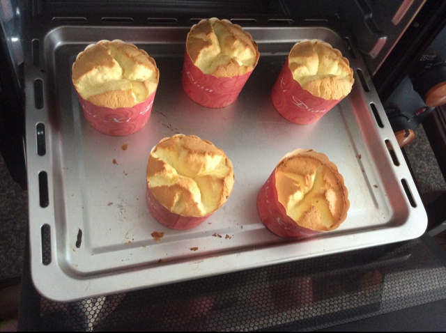 软绵绵戚风纸杯蛋糕