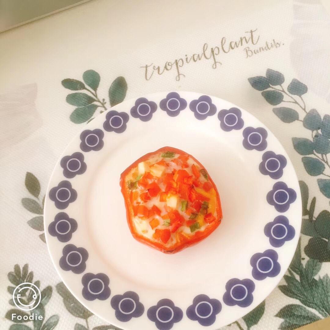 甜椒烤蛋盅
