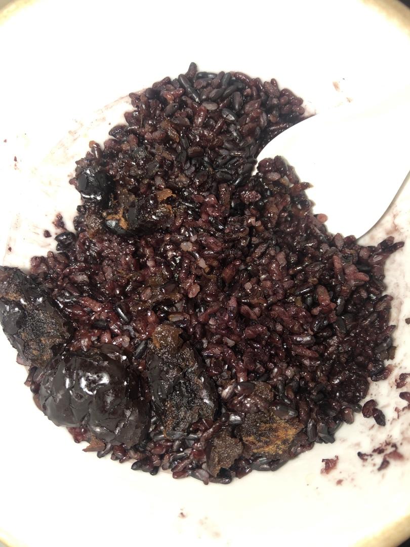 软糯甜香黑米饭
