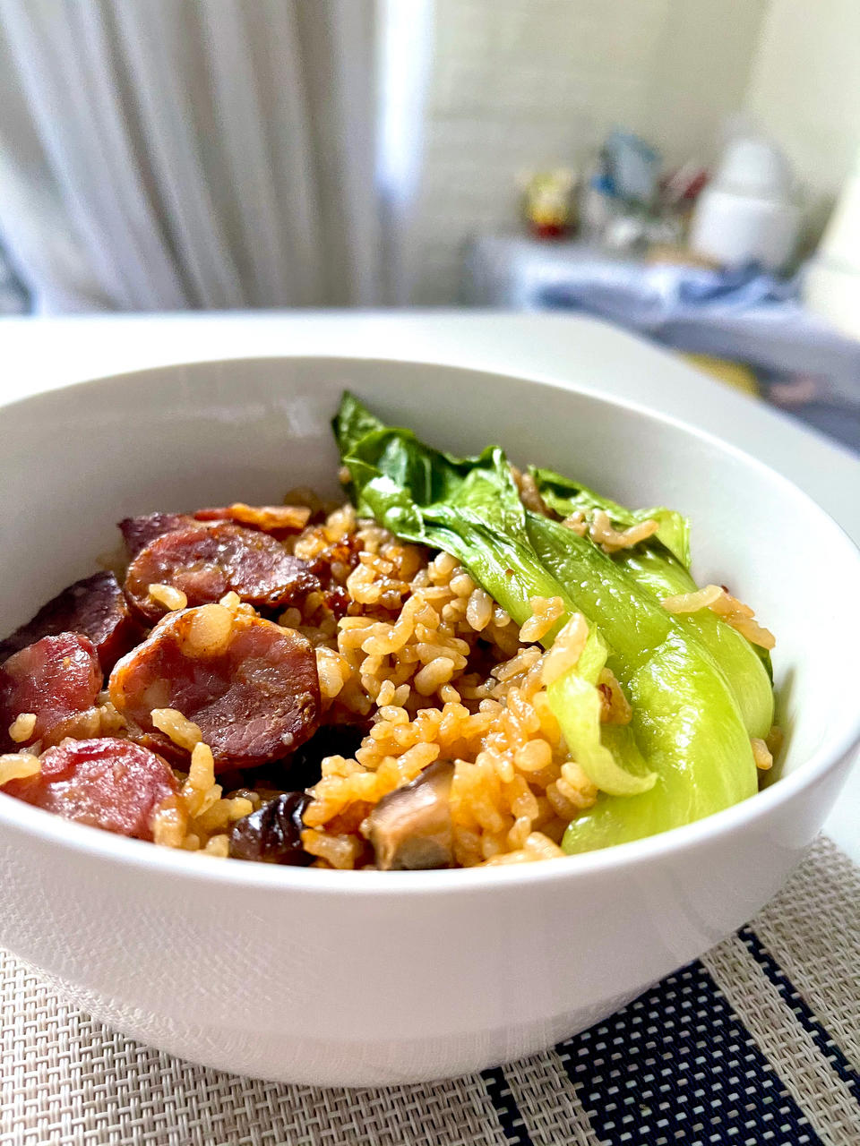 颗粒分明 好吃又简单的腊肠香茹焖饭（电饭锅版）